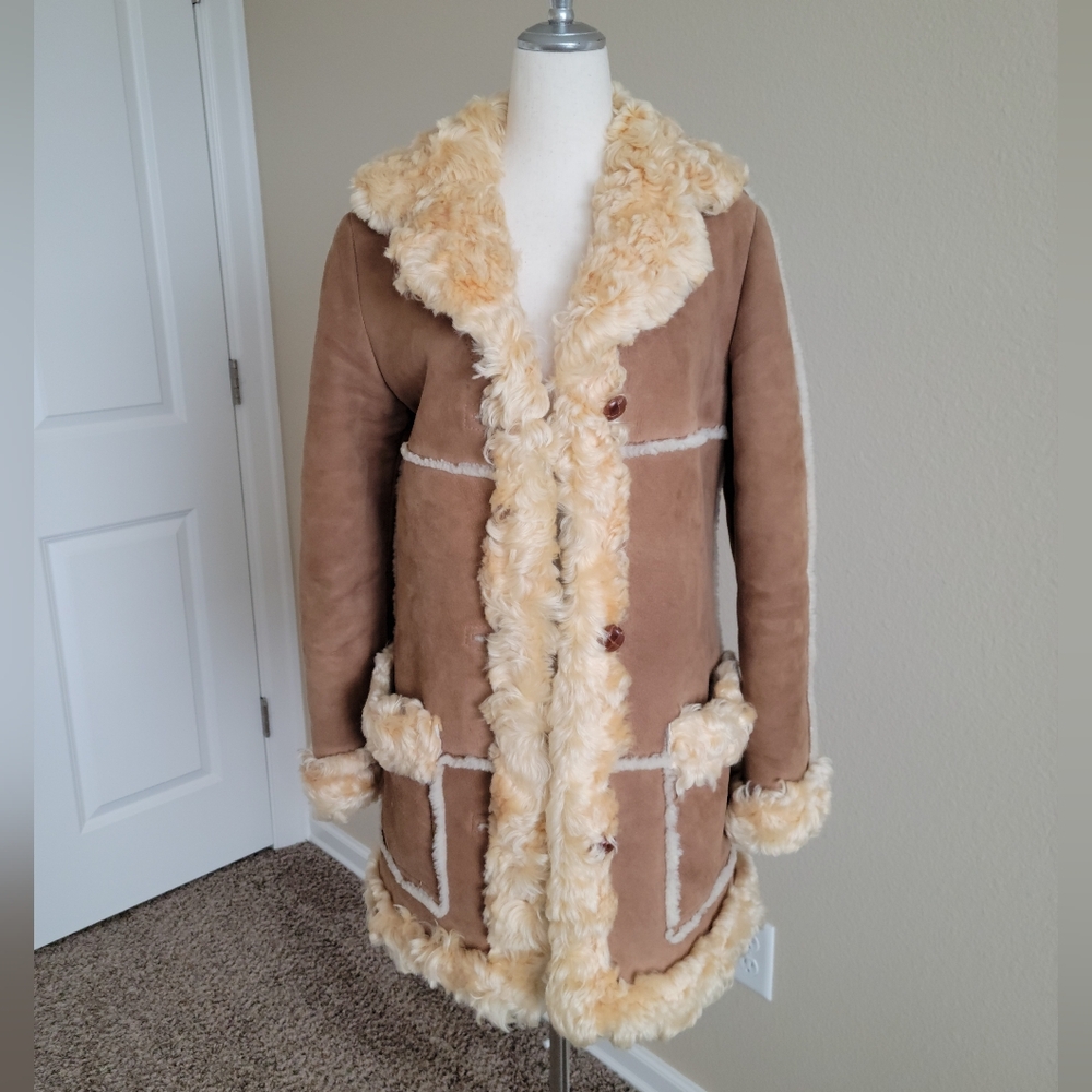 Vintage Tan 100% Genuine Shearling Coat with Cream Fur Trim Size XS